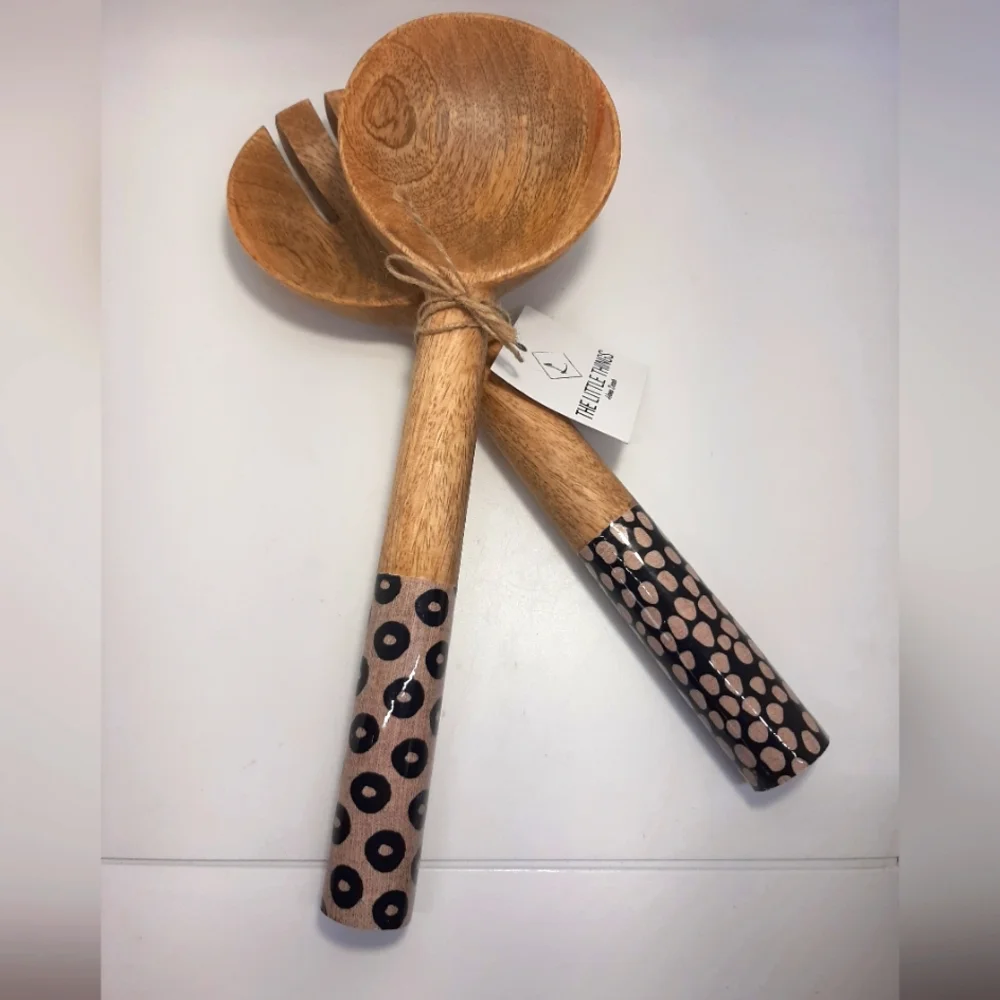 NWT 2 Wood Serving Salad Utensils Fork Spoon Dinnerware